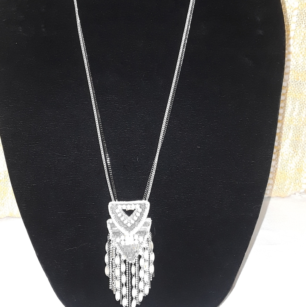 Stella & Dot Chiara Necklace        Leather Backed Pendant w/Neutral Sparkle